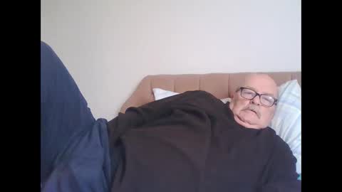 old_fkr online show from November 8, 2025, 11:21 am