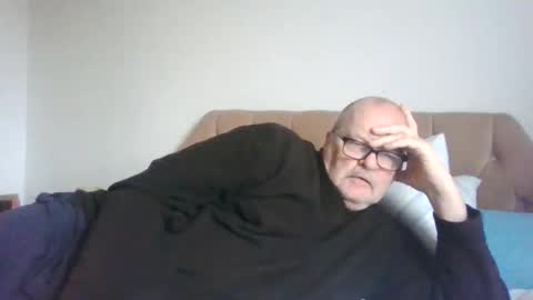 old_fkrr_ online show from December 18, 2025, 10:54 am