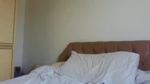 old_fkrr_ online show from April 21, 2026, 9:26 am