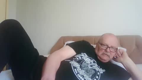 old_fkrr_ online show from April 22, 2026, 10:50 am