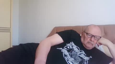 old_fkrr_ online show from April 23, 2026, 10:47 am