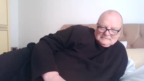 old_fkrr_ online show from April 25, 2026, 2:25 pm