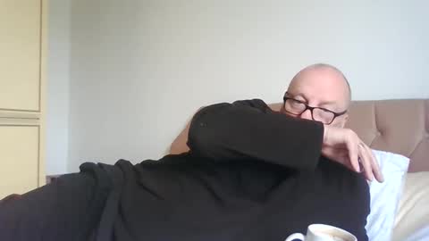 old_fkrr_ online show from April 26, 2026, 10:13 am