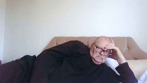 old_fkrr_ online show from April 27, 2026, 9:29 am