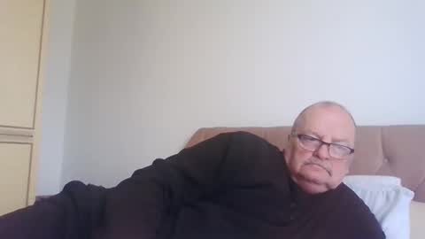Snapshot of old_fkrr_ chatting on May 16, 2026, 10:36 am old_fkrr_ online show from May 16, 2026, 10:36 am