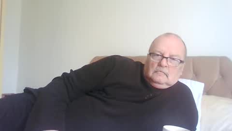 Snapshot of old_fkrr_ chatting on May 18, 2026, 9:59 am old_fkrr_ online show from May 18, 2026, 9:59 am