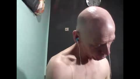 oldbuthorny62 online show from February 24, 2025, 7:44 am