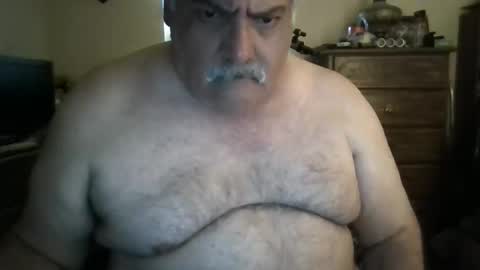 Snapshot of oldcockforyngladies chatting on March 22, 2026, 11:35 am oldcockforyngladies online show from March 22, 2026, 11:35 am