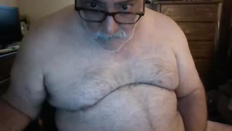 Snapshot of oldcockforyngladies chatting on April 3, 2026, 5:00 pm oldcockforyngladies online show from April 3, 2026, 5:00 pm