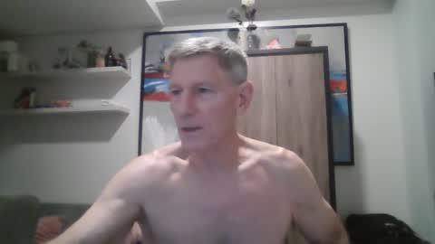 George online show from September 25, 2025, 8:51 am