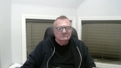 oldguybigd online show from November 18, 2025, 1:44 am