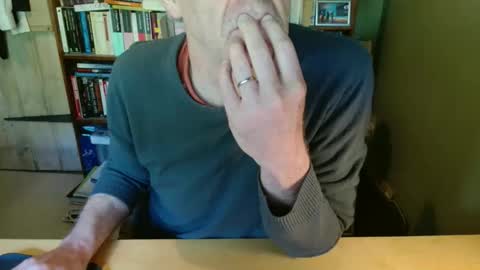 Snapshot of oldhairybastard chatting on May 6, 2026, 7:46 am oldhairybastard online show from May 6, 2026, 7:46 am