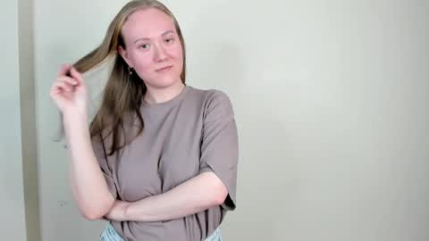 Emma online show from May 4, 2026, 9:38 am