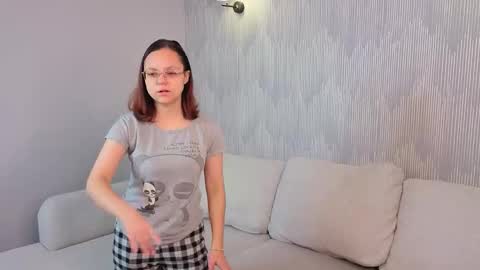 Stella online show from November 14, 2025, 11:09 am