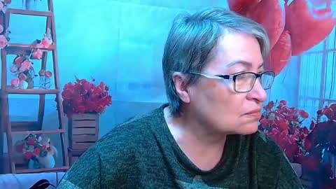 OlgaLuck online show from April 16, 2026, 5:41 am