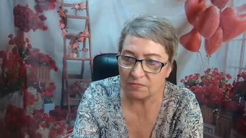 OlgaLuck online show from May 25, 2026, 5:13 am