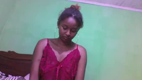 Snapshot of olinah610 chatting on October 24, 2025, 9:22 pm olinah610 online show from October 24, 2025, 9:22 pm