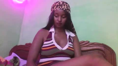 Snapshot of olinah610 chatting on November 21, 2025, 11:31 am olinah610 online show from November 21, 2025, 11:31 am