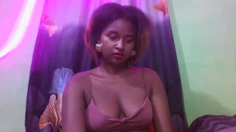 Snapshot of olinah610 chatting on December 4, 2025, 8:06 pm olinah610 online show from December 4, 2025, 8:06 pm