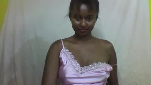 Snapshot of olinah610 chatting on January 16, 2026, 5:39 pm olinah610 online show from January 16, 2026, 5:39 pm