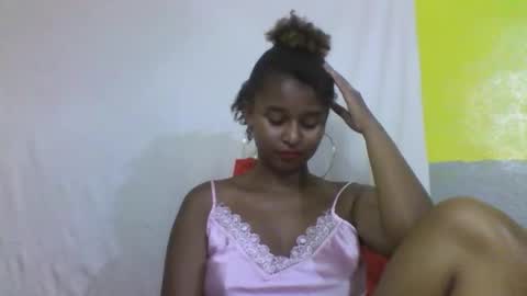 Snapshot of olinah610 chatting on January 18, 2026, 8:07 am olinah610 online show from January 18, 2026, 8:07 am