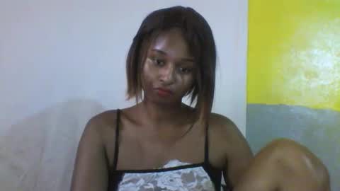 Snapshot of olinah610 chatting on February 6, 2026, 9:01 am olinah610 online show from February 6, 2026, 9:01 am