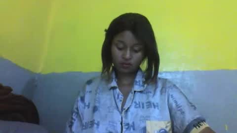 Snapshot of olinah610 chatting on February 13, 2026, 8:27 pm olinah610 online show from February 13, 2026, 8:27 pm