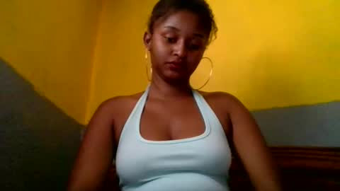 Snapshot of olinah610 chatting on February 19, 2026, 8:10 am olinah610 online show from February 19, 2026, 8:10 am