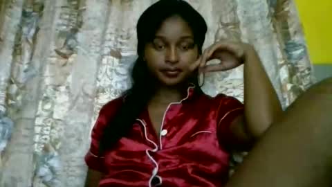 Snapshot of olinah610 chatting on February 24, 2026, 9:02 pm olinah610 online show from February 24, 2026, 9:02 pm