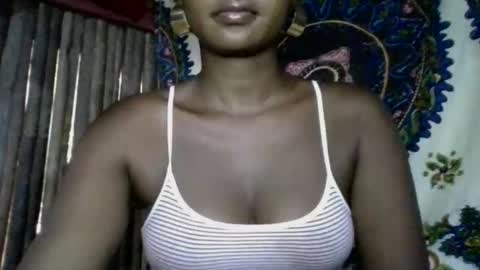 Snapshot of olinah610 chatting on April 1, 2026, 7:42 am olinah610 online show from April 1, 2026, 7:42 am