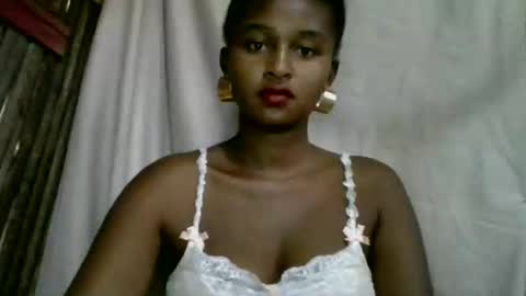 Snapshot of olinah610 chatting on April 16, 2026, 6:36 am olinah610 online show from April 16, 2026, 6:36 am