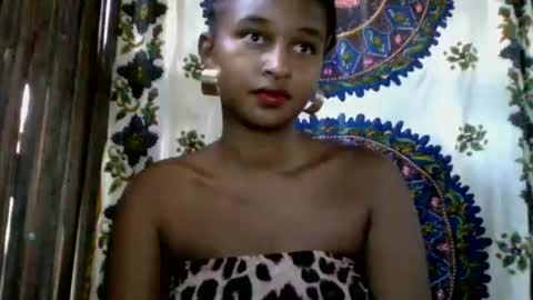 Snapshot of olinah610 chatting on April 18, 2026, 7:01 am olinah610 online show from April 18, 2026, 7:01 am