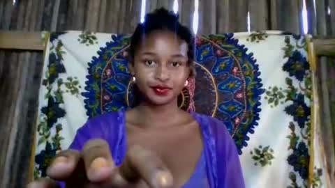 Snapshot of olinah610 chatting on May 13, 2026, 5:38 am olinah610 online show from May 13, 2026, 5:38 am