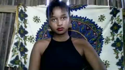Snapshot of olinah610 chatting on May 20, 2026, 7:03 am olinah610 online show from May 20, 2026, 7:03 am
