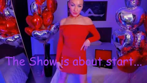 oliva_candy online show from February 13, 2025, 5:44 pm