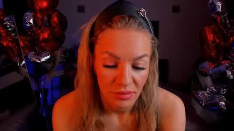 oliva_candy online show from February 15, 2025, 1:05 pm