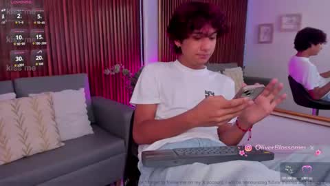Snapshot of oliver20__ chatting on July 27, 2026, 10:50 pm oliver20__ online show from July 27, 2026, 10:50 pm