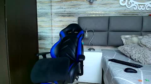 Oliver  online show from February 23, 2025, 11:14 pm