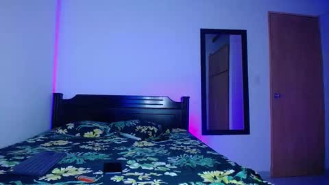 Oliver and MeganIndependent online show from December 2, 2025, 8:41 am