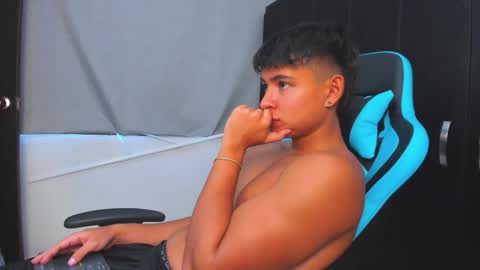 Oliver bray online show from November 19, 2025, 9:59 pm