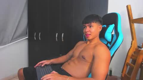 Oliver bray online show from December 2, 2025, 9:43 pm