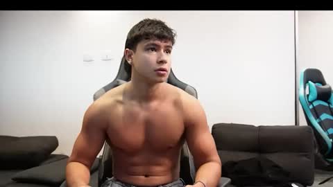 Oliver bray online show from April 1, 2026, 1:28 am