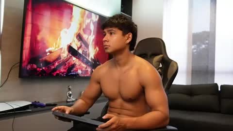 Oliver bray online show from April 8, 2026, 10:54 pm