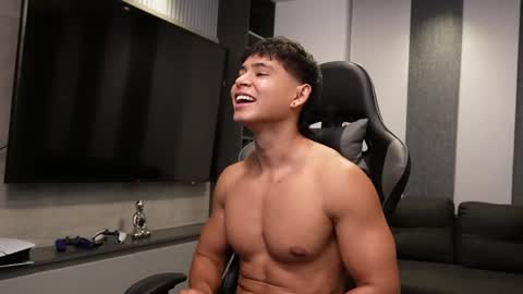 Oliver bray online show from April 21, 2026, 1:42 am