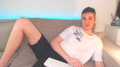 Oliver online show from January 31, 2025, 7:08 pm