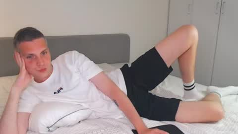 Snapshot of oliver_hort chatting on July 7, 2026, 6:12 pm Oliver online show from July 7, 2026, 6:12 pm