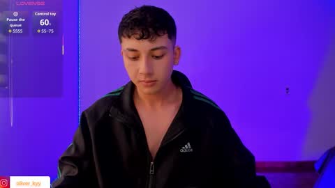 Snapshot of oliver_kyy chatting on January 11, 2026, 8:25 pm oliveeer online show from January 11, 2026, 8:25 pm