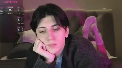 Snapshot of oliver_star_boy chatting on February 4, 2026, 5:19 pm oliver online show from February 4, 2026, 5:19 pm