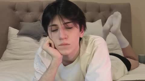 Snapshot of oliver_star_boy chatting on February 9, 2026, 9:02 am oliver online show from February 9, 2026, 9:02 am