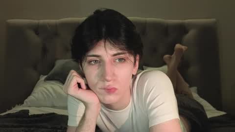 Snapshot of oliver_star_boy chatting on February 11, 2026, 5:07 pm oliver online show from February 11, 2026, 5:07 pm